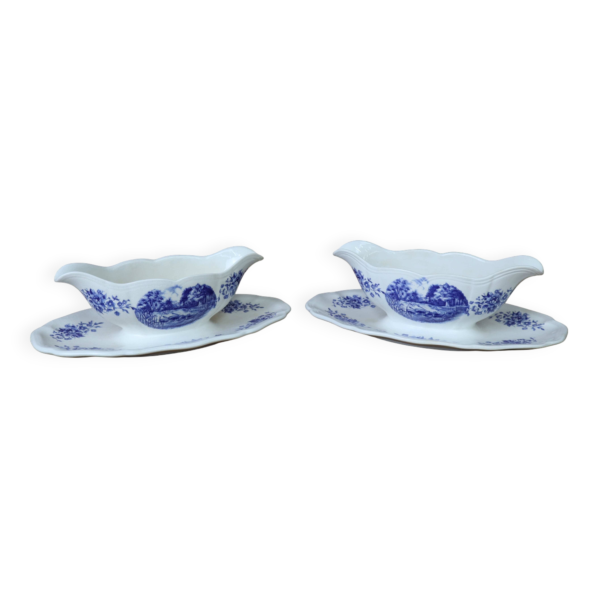 Old Sarreguemines earthenware sauce boat, Romantic model