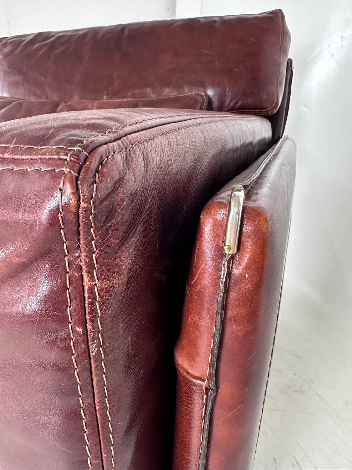 Pair of leather armchairs Roche Bobois