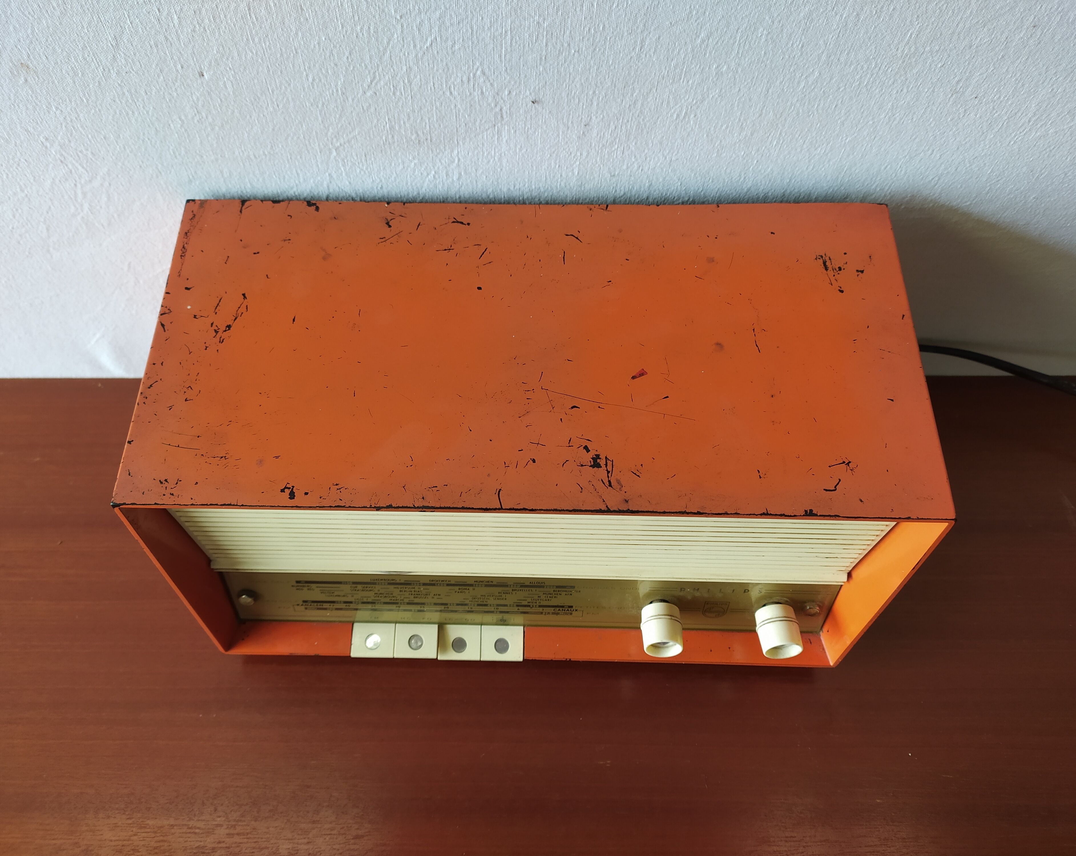 Philips vintage radio station