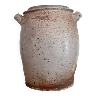 Old pot, old terracotta jar