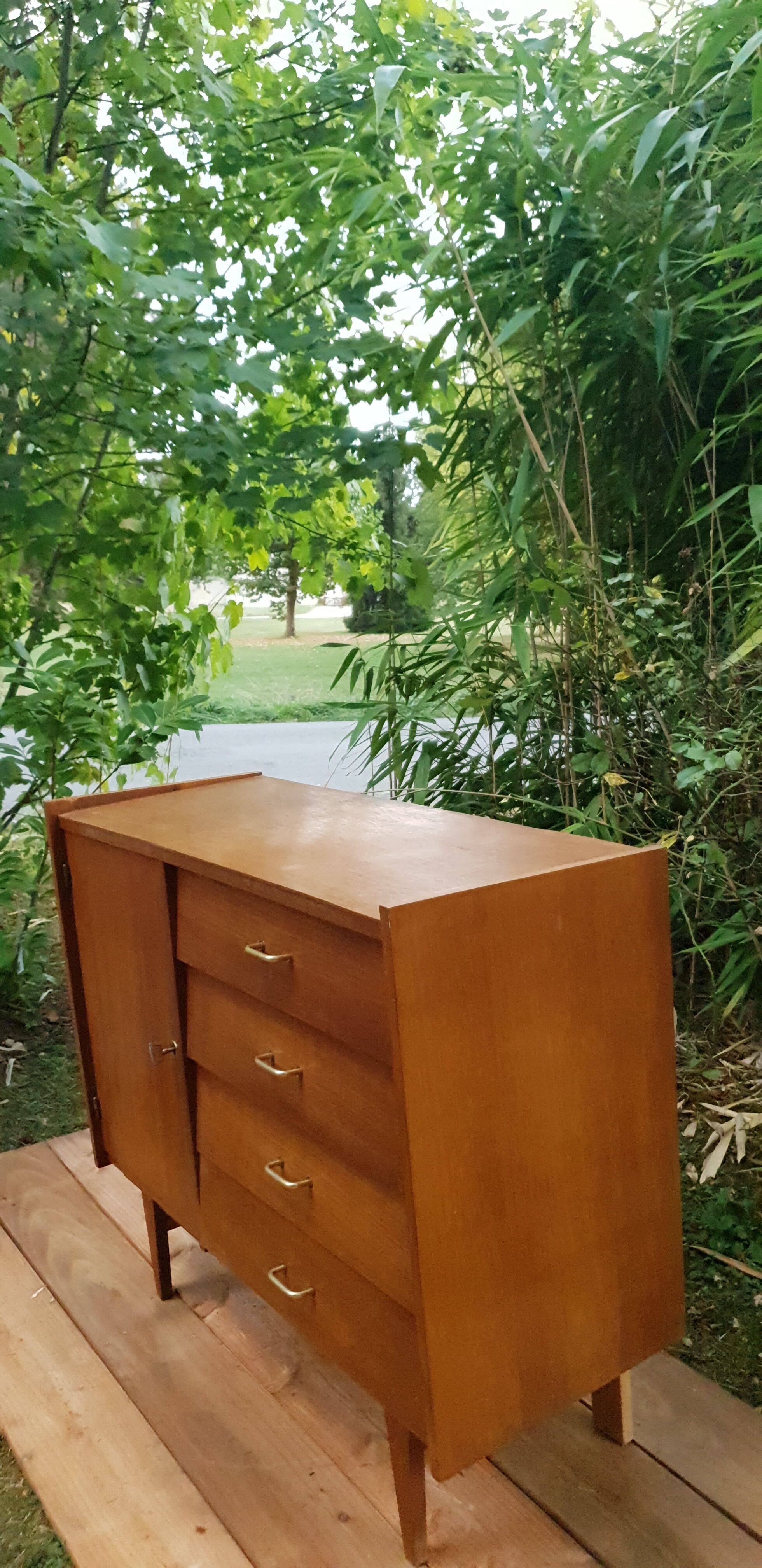 Chest of drawers four drawers a door