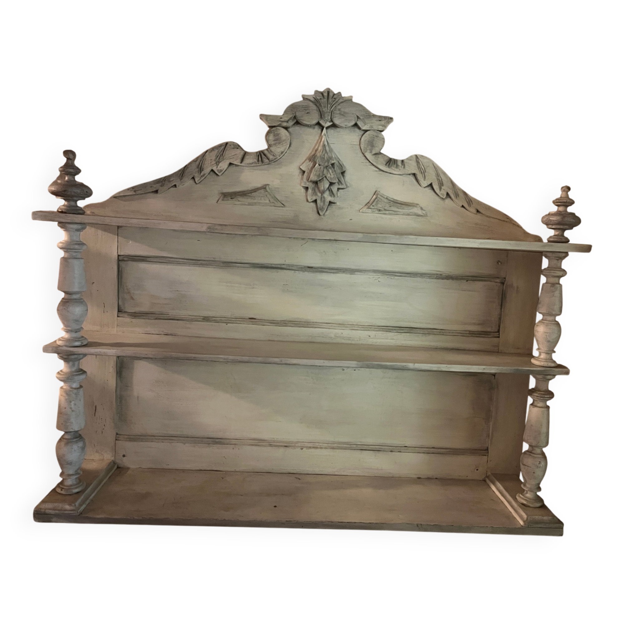 Saint Hubert cabinet top