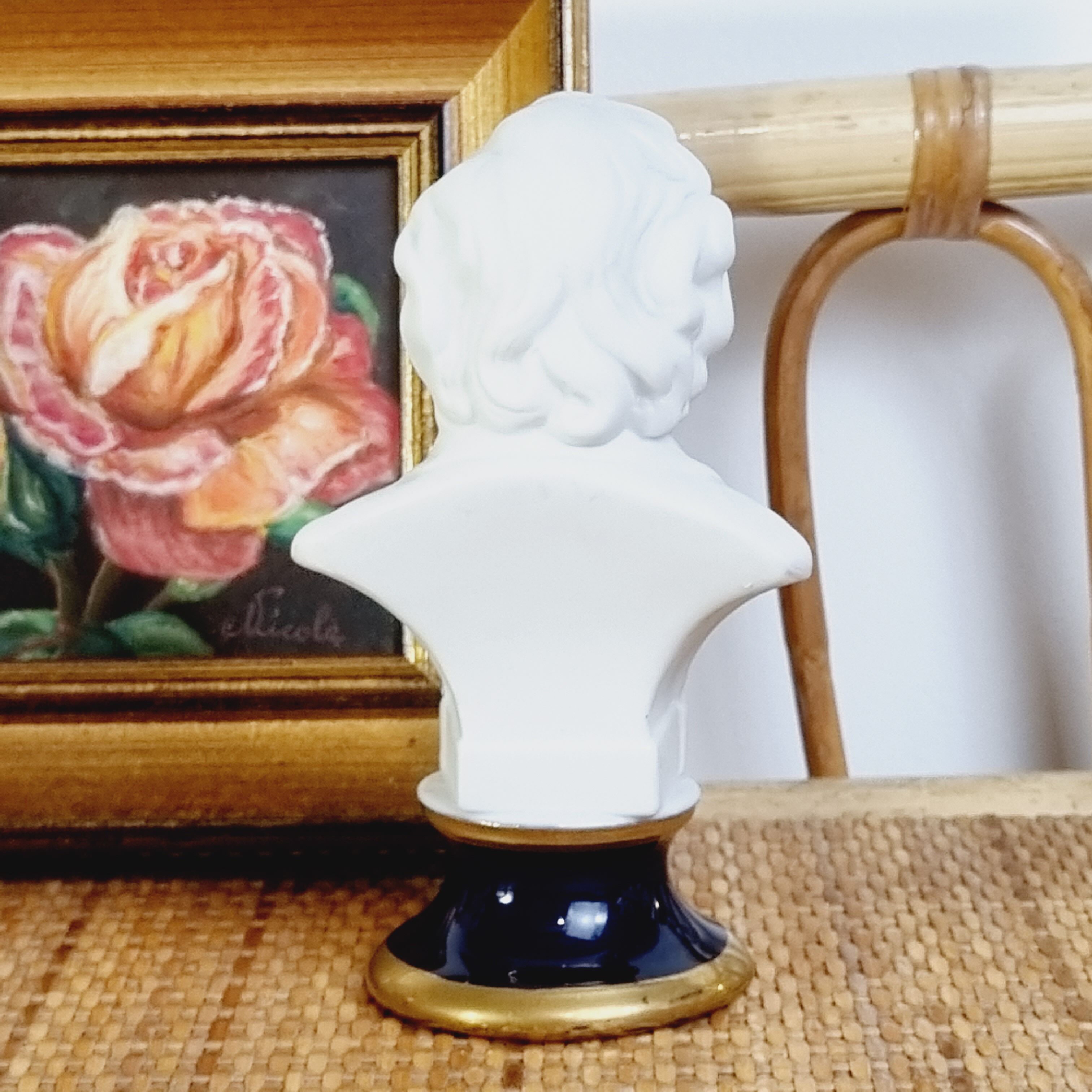 Small Chopin bust in white biscuit