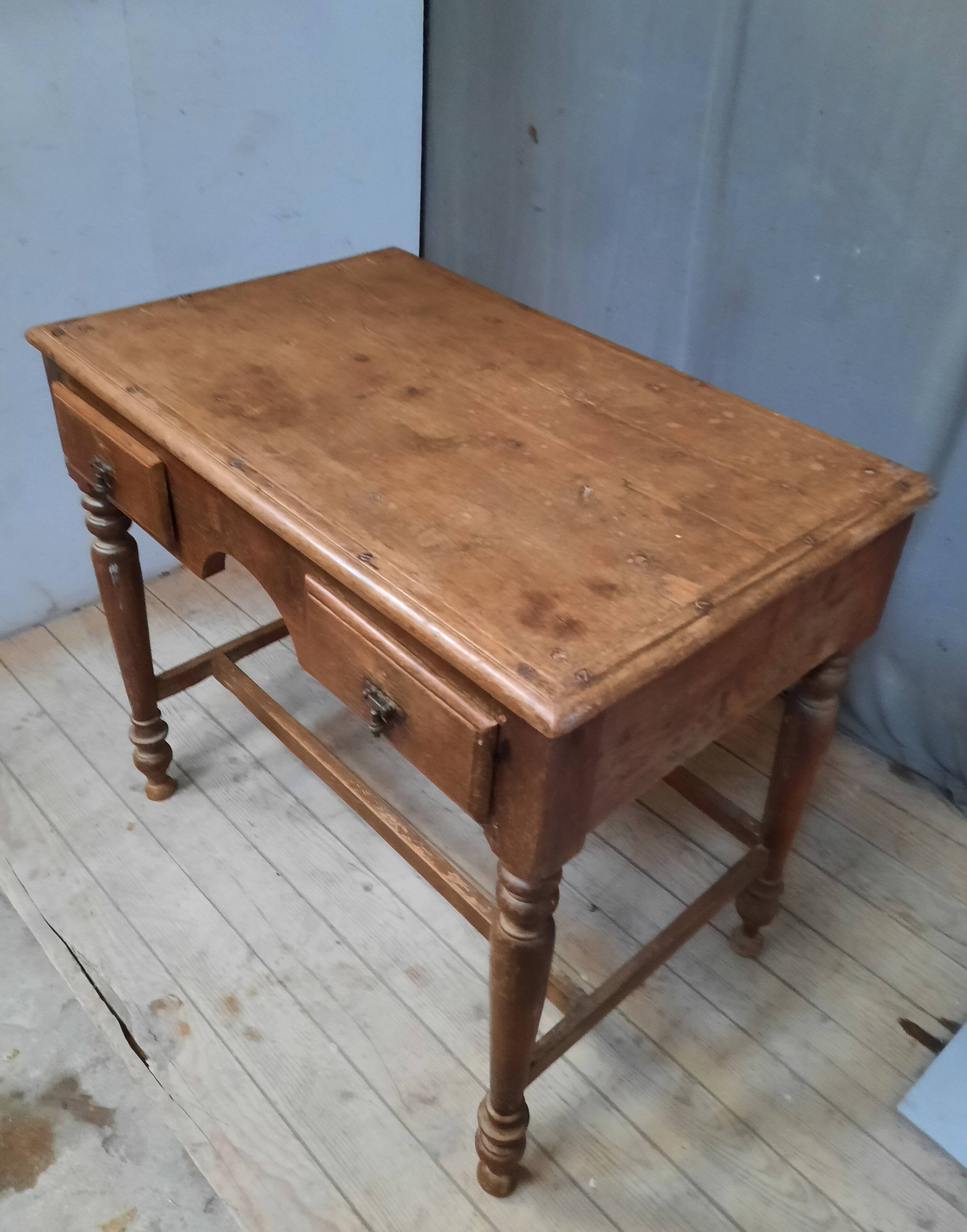 Table burreau rustique à 2 tirroirs