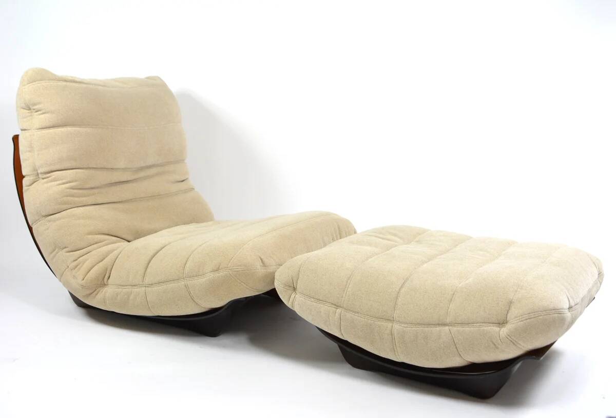 Chauffeuse et son repose-pied Marsala Ligne Roset beige clair
