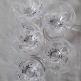 5 petits verres à pied cristal gravé