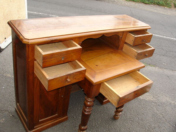 Bureau en noyer époque Louis Philippe