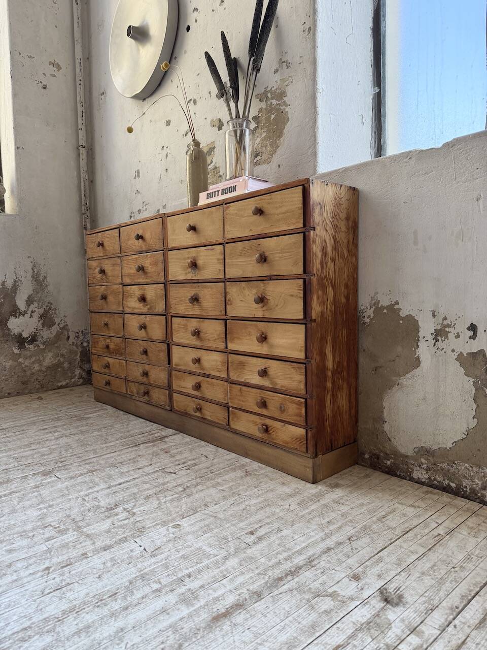 Trade furniture