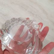 Shell-shaped glass pocket tray