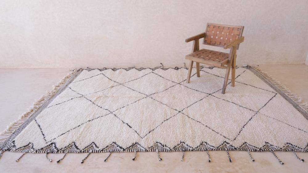Beni Ourain Traditional Rug - 298 x 204 cm