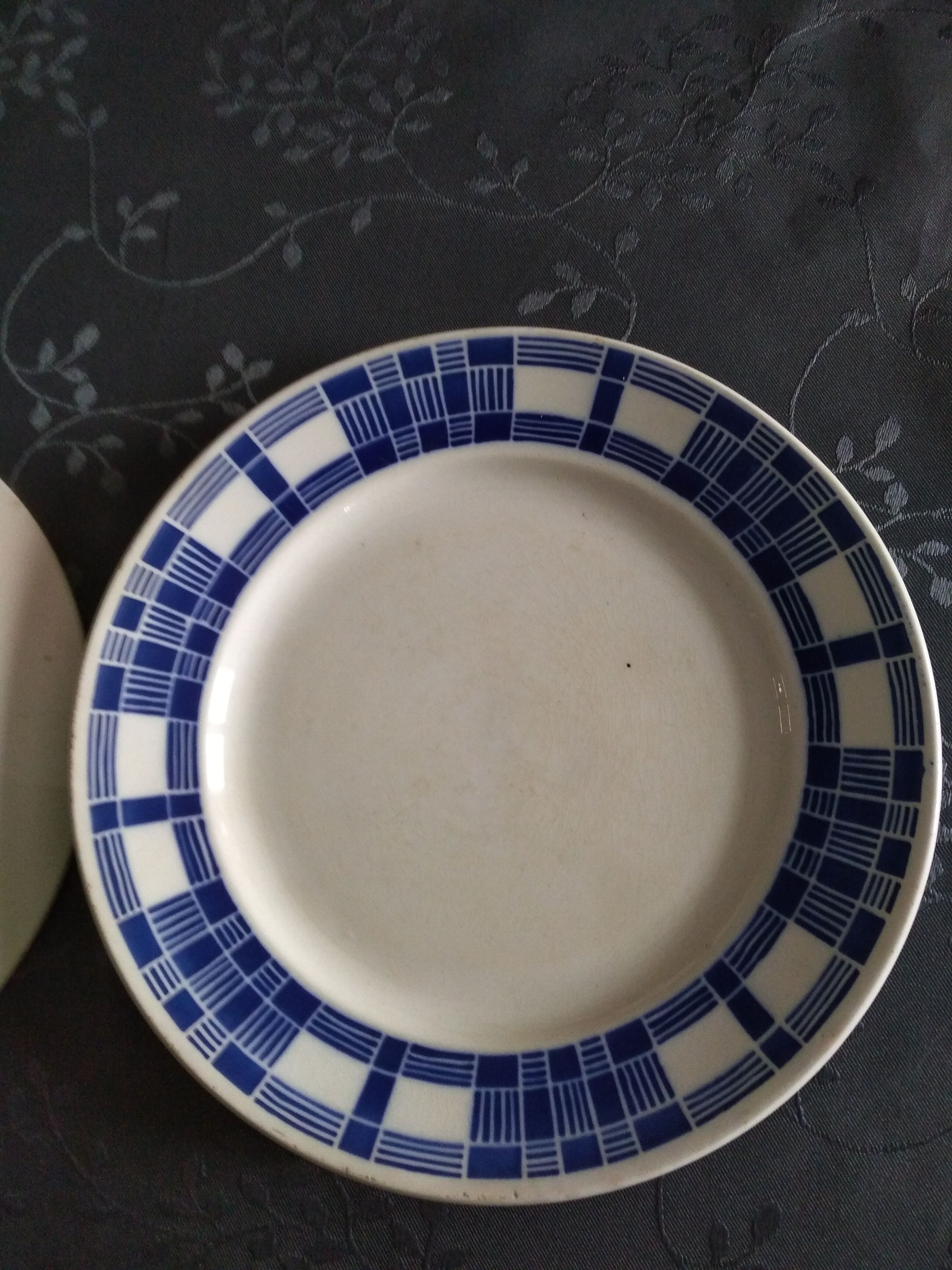 Set of 2 Badorviller plates