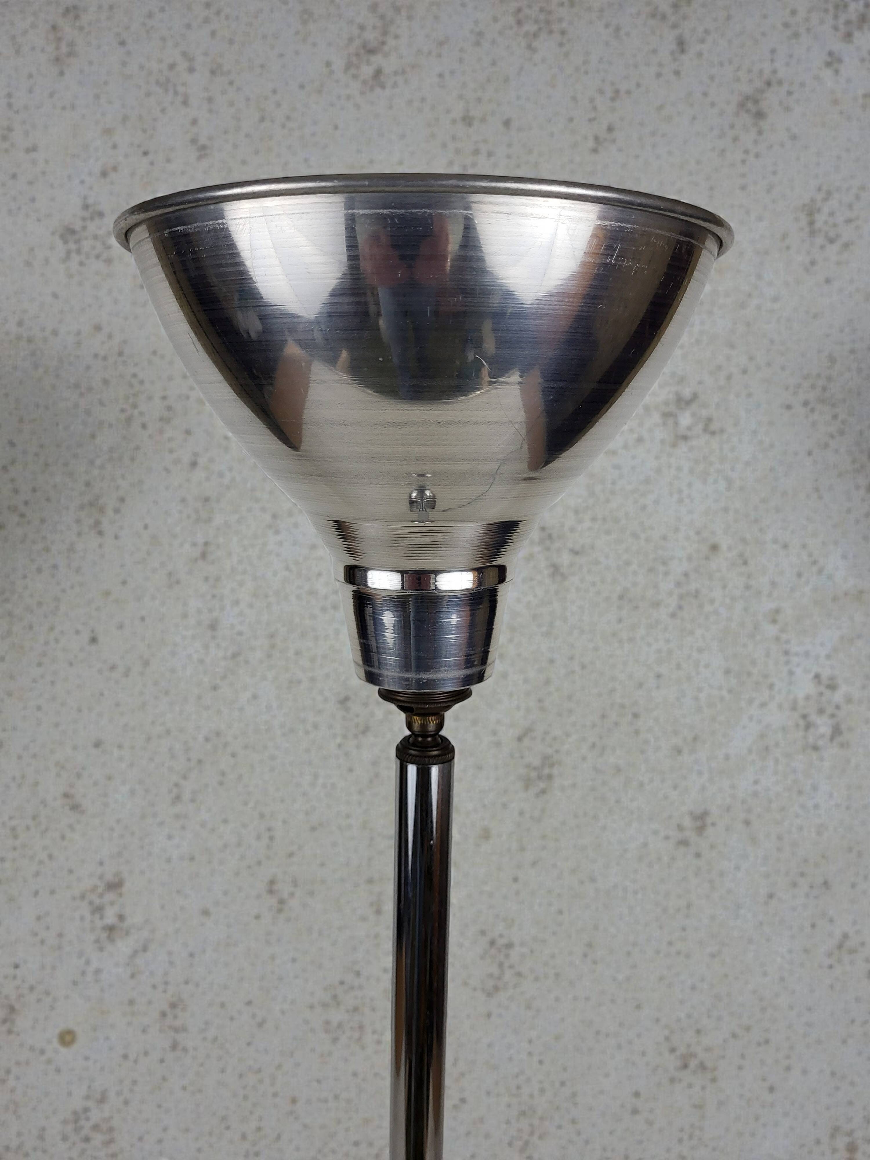 Art Deco lamp in chromed metal