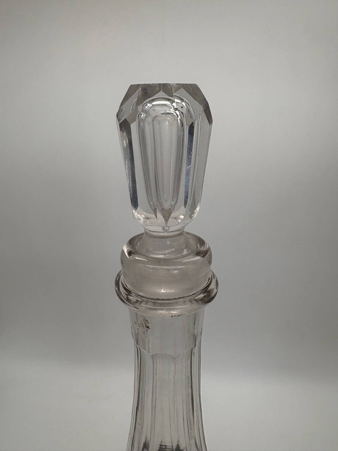 Antique engraved crystal decanter for Rum, 19th century
