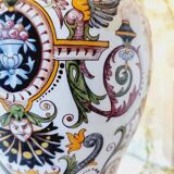 Table lamp in fine earthenware, 1950, in Renaissance style.