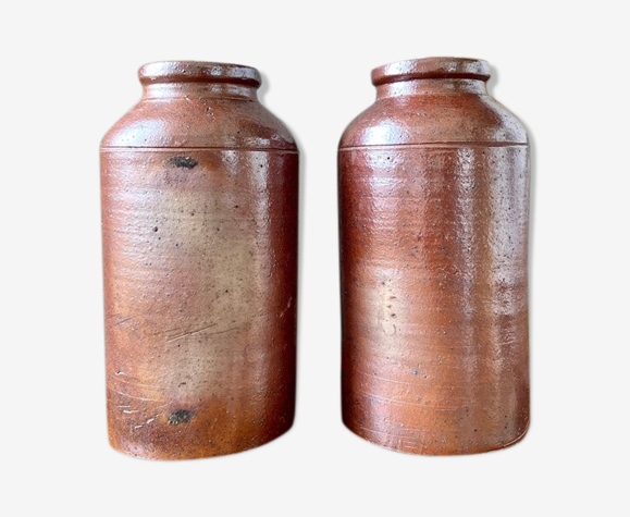 2 pyrity sandstone pots