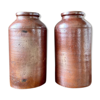 2 pyrity sandstone pots