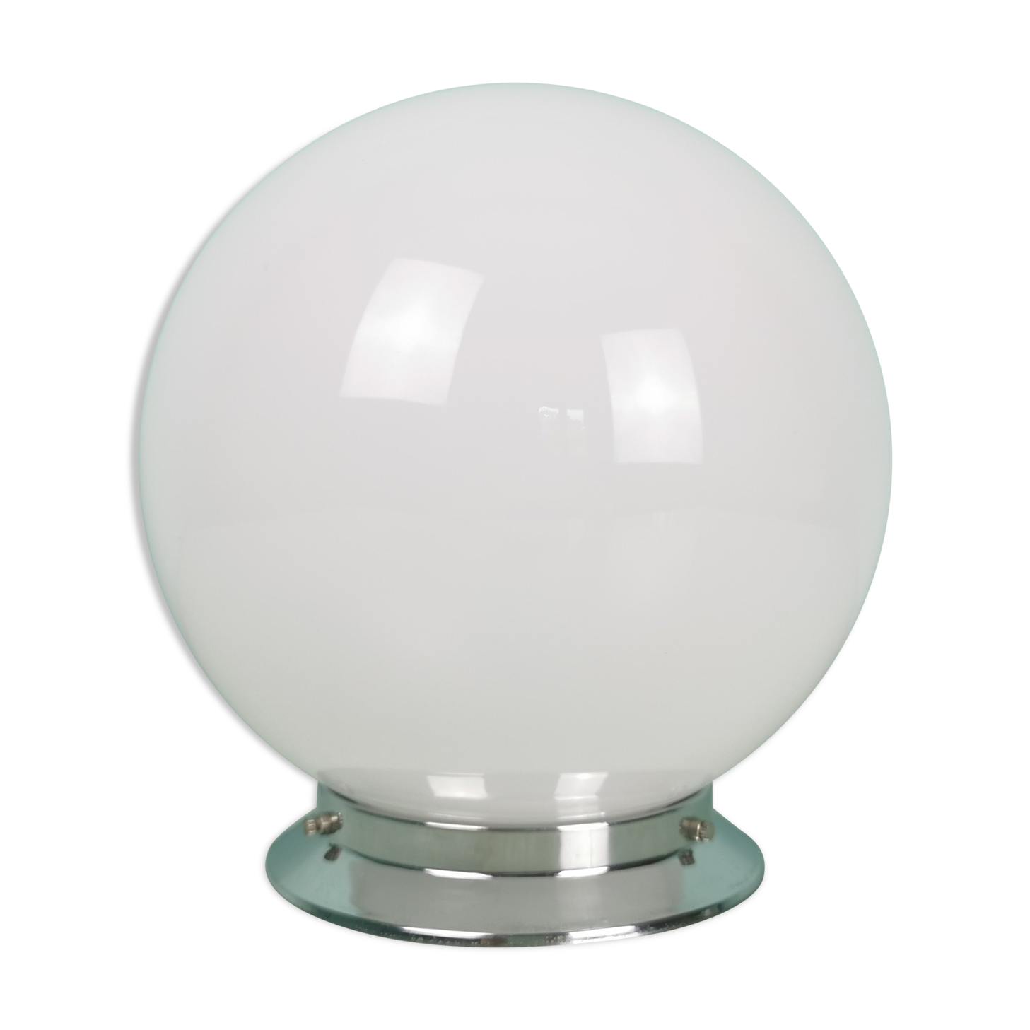 Opaline ball ceiling