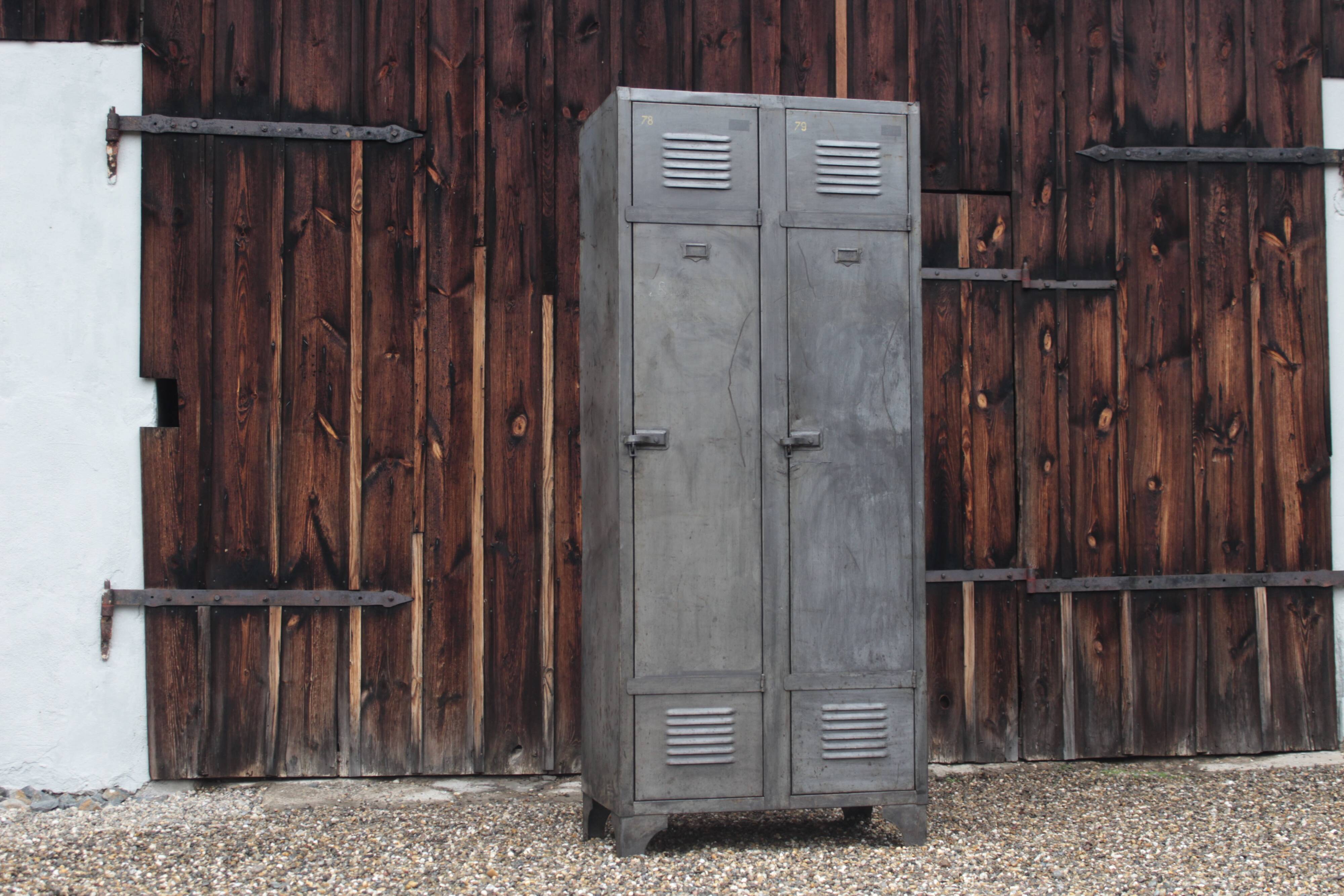 Metal cloakroom 1970