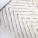 Moroccan Berber carpet Beni Ouarain ecru with black diamonds engraved 300x196cm