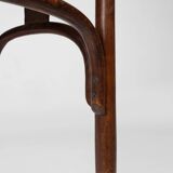 Table d'appoint art nouveau J. & J. Kohn en bois courbé, Autriche ca. 1910