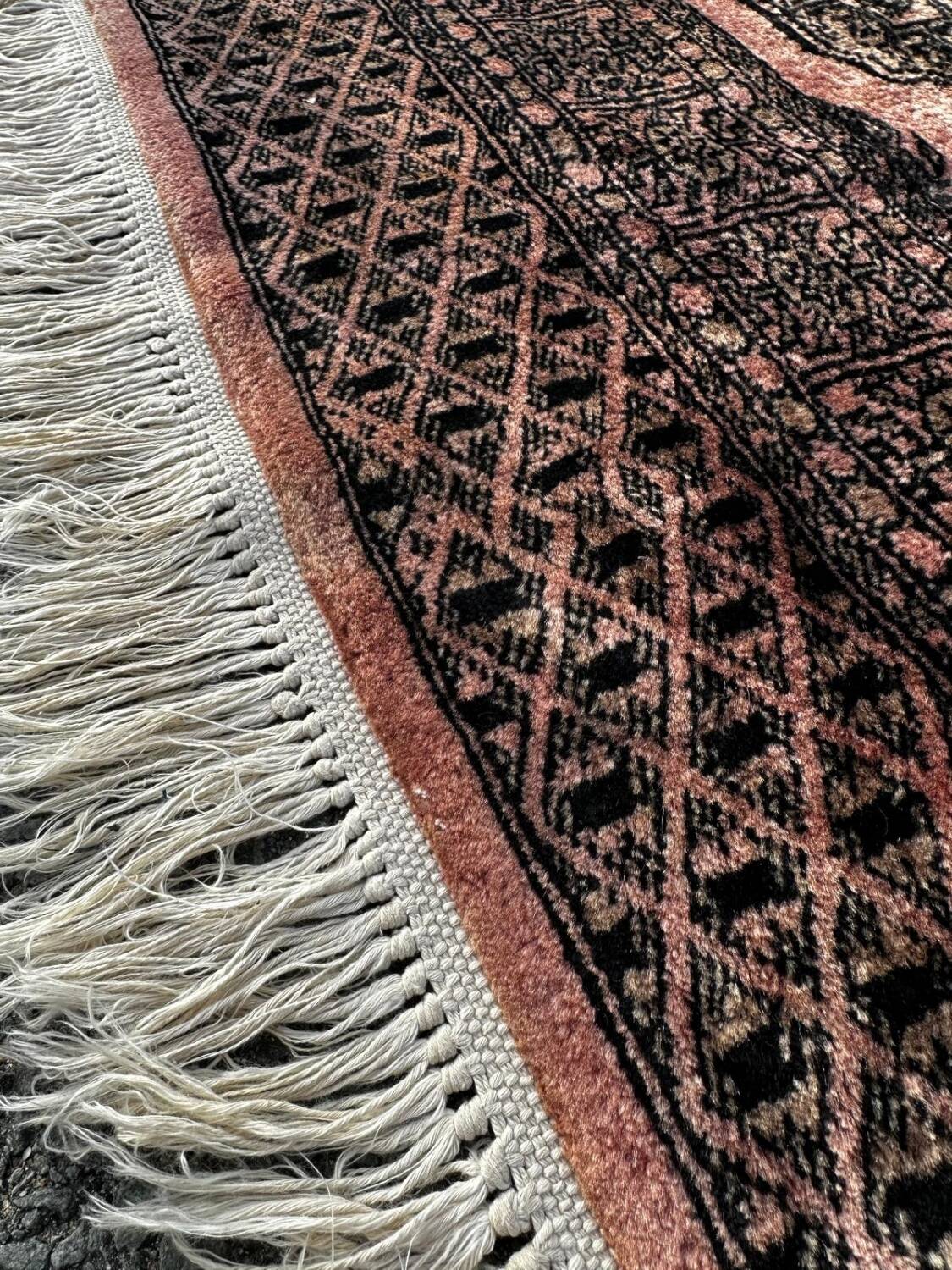 Tapis pakistanais fait main