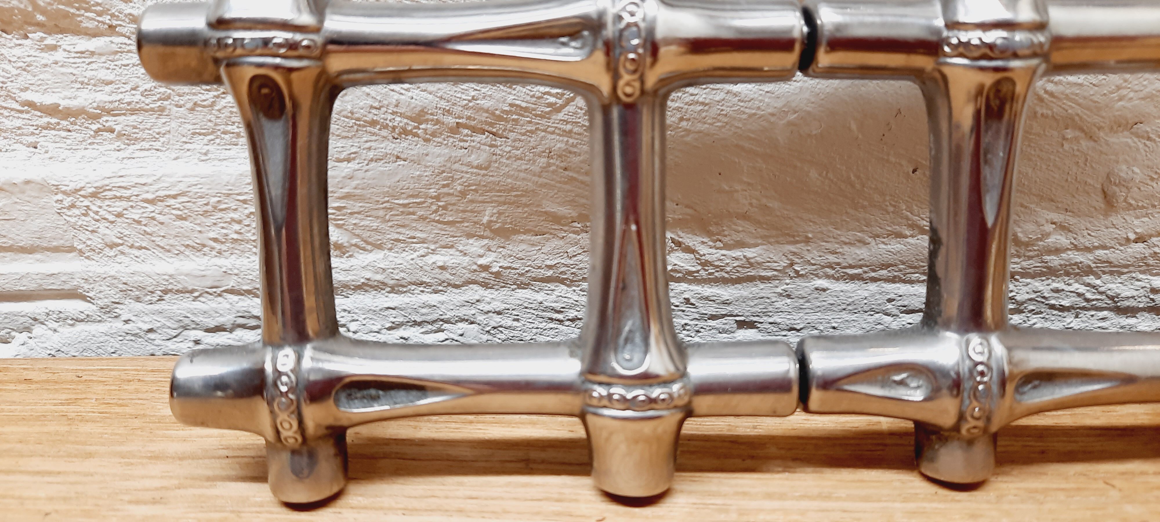 Bamboo silver metal trivety