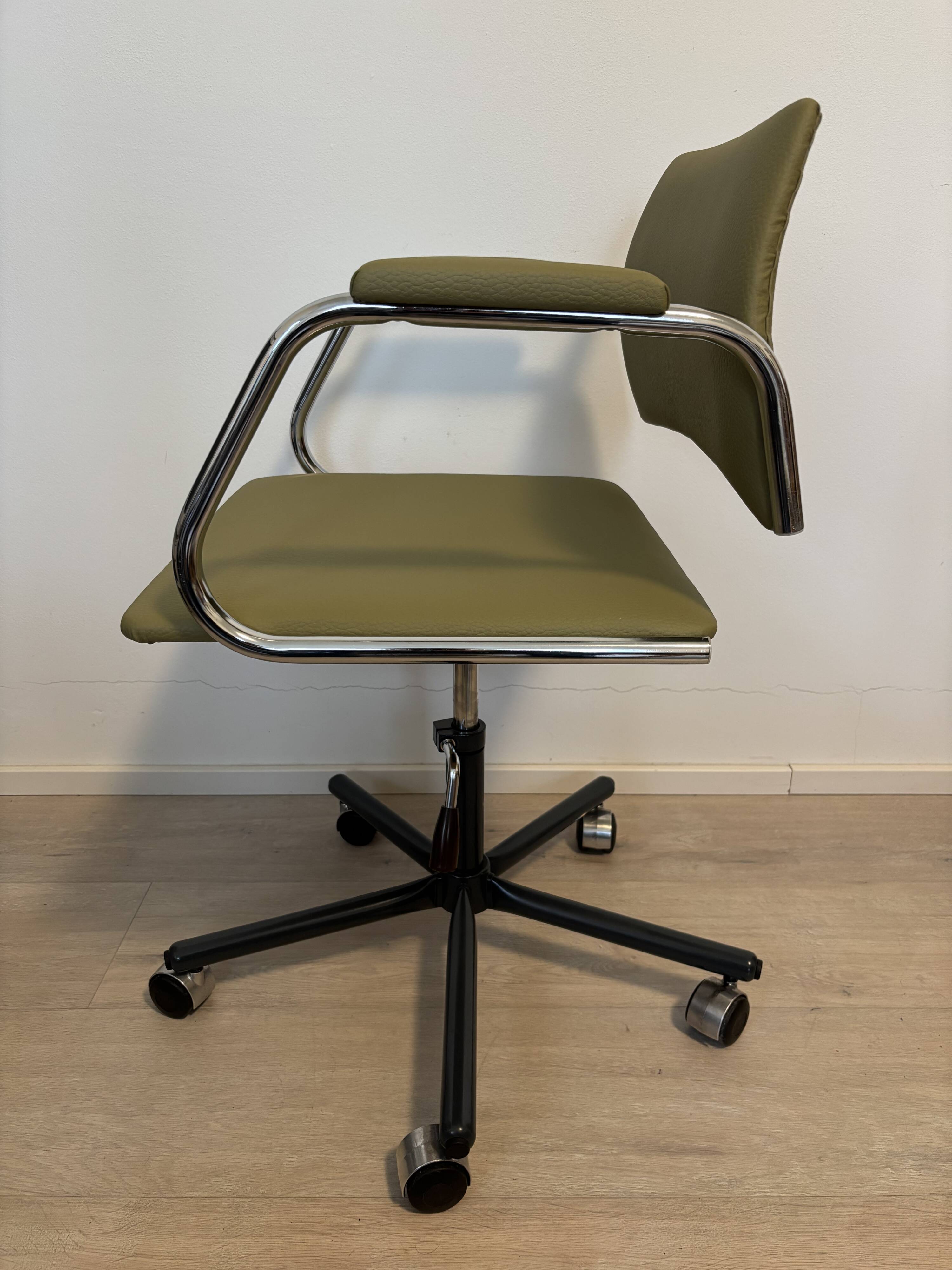 Fully Restored Kovona Office Desk Chair, Czechoslovakia 1970’s