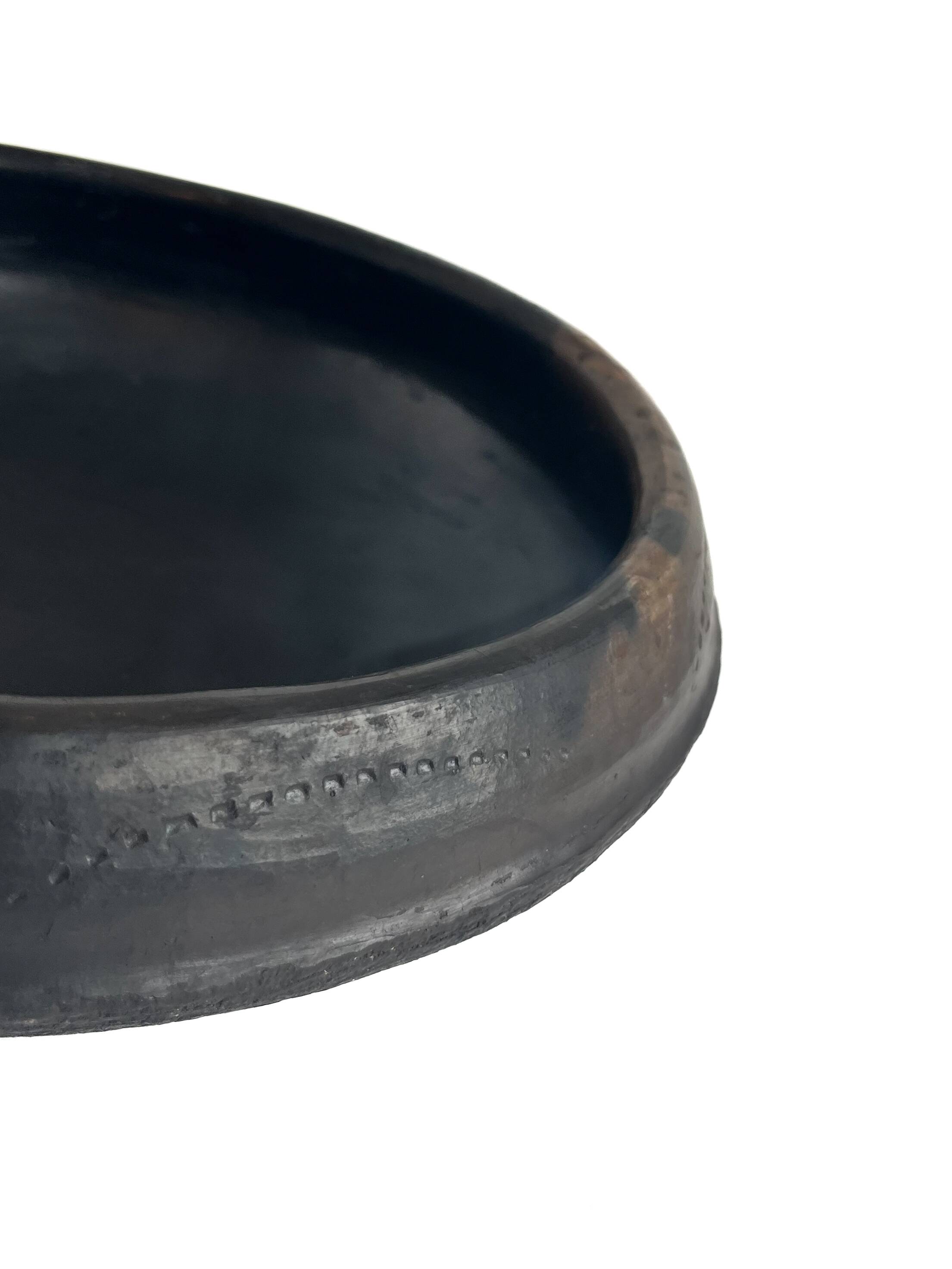 Plat Abron "Kânâh" in smoked terracotta | Ø 31cm diameter
