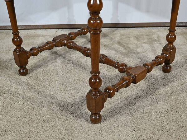 Petite Table en Noyer massif, style Louis XIII / Louis XIV – Début XIXe