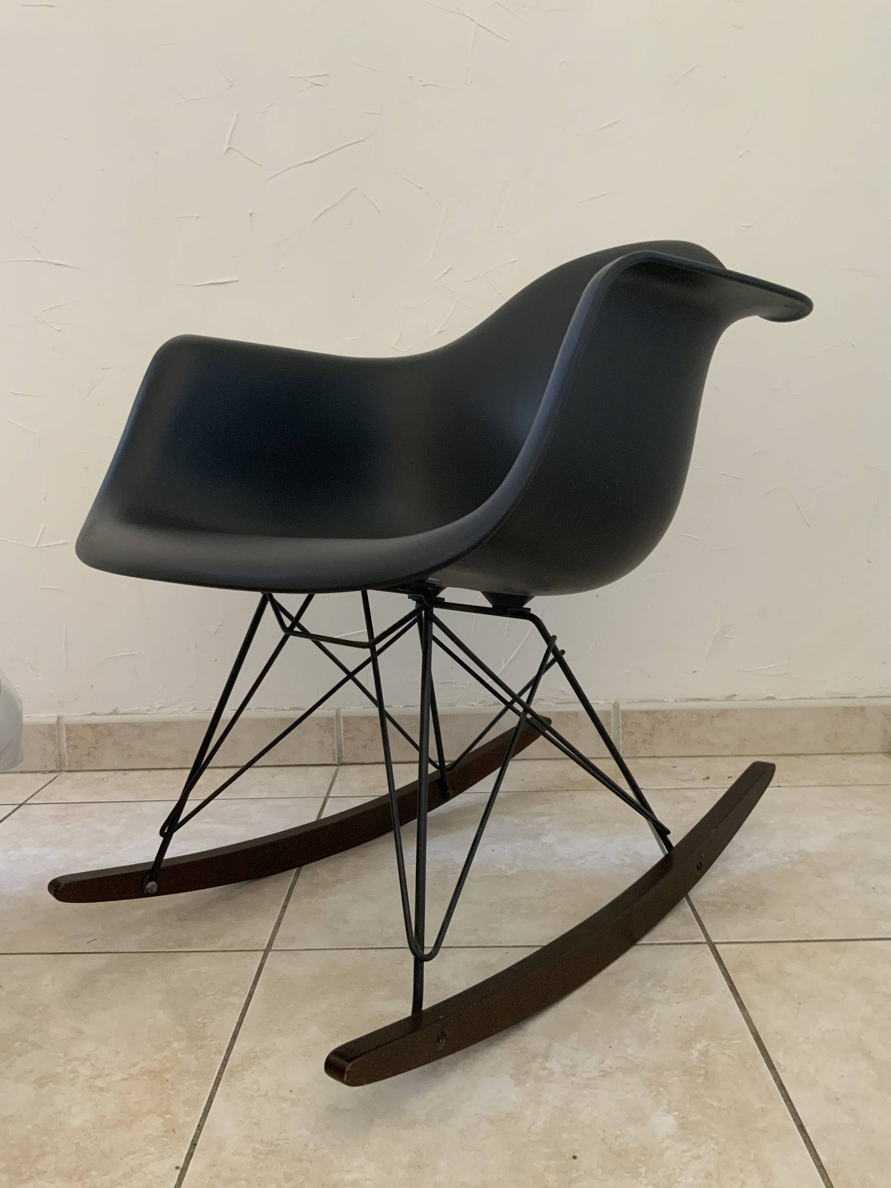 Vitra Eames RAR Rocking Chair – Black Collection 2015 – Charles & Ray Eames