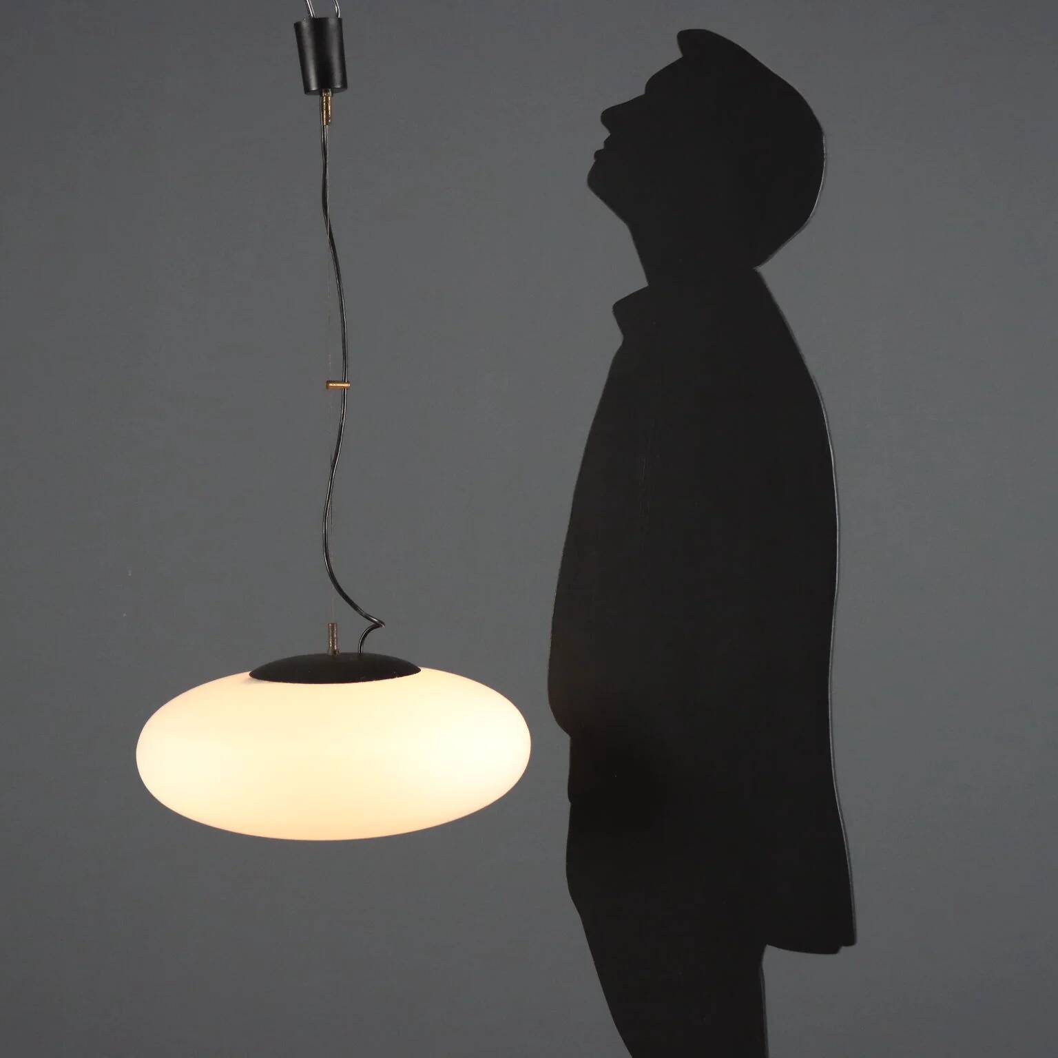 Lustre suspendu UFO des années 1960