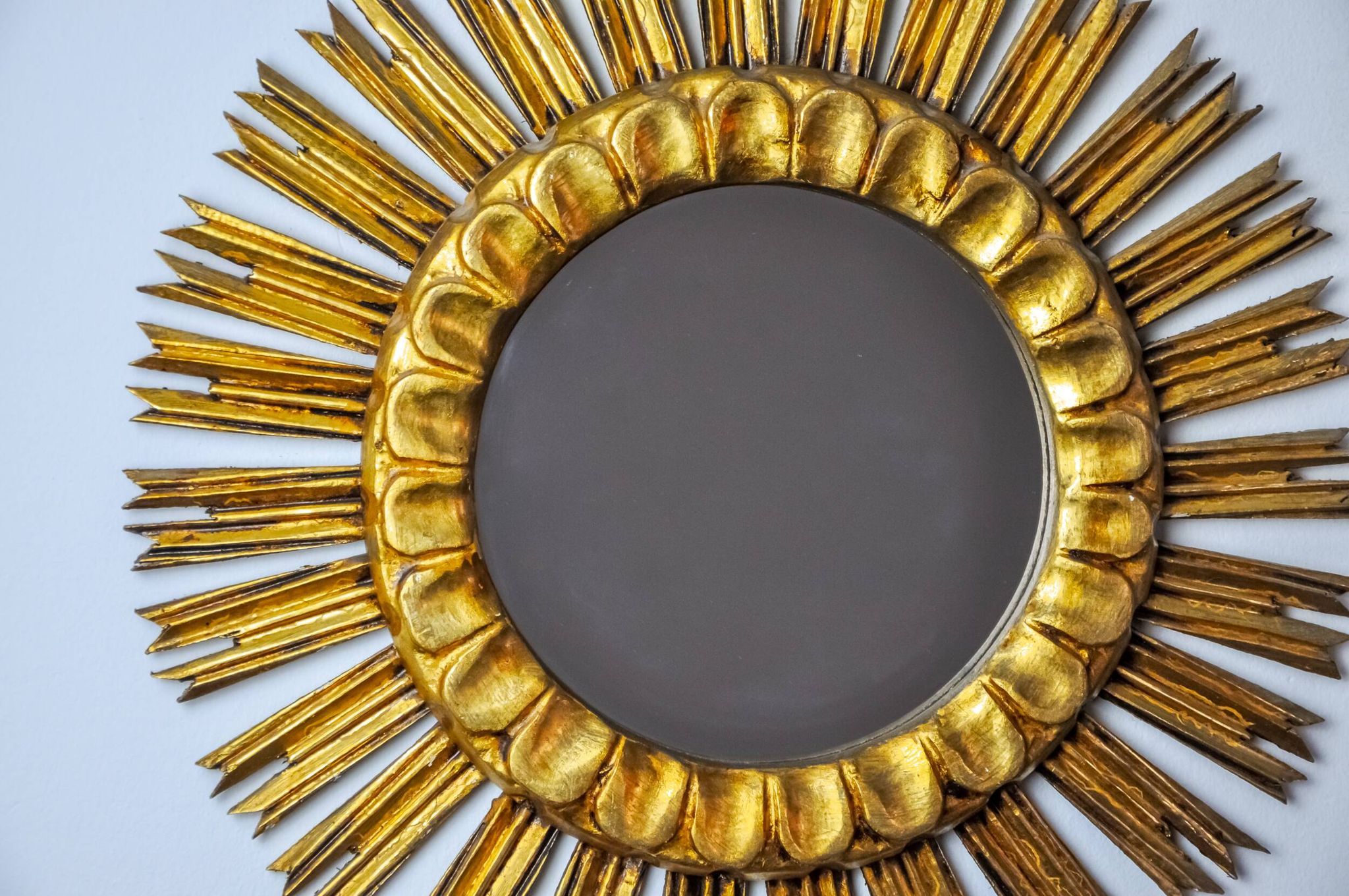 Miroir soleil en bois dorée, mid century, 54cm
