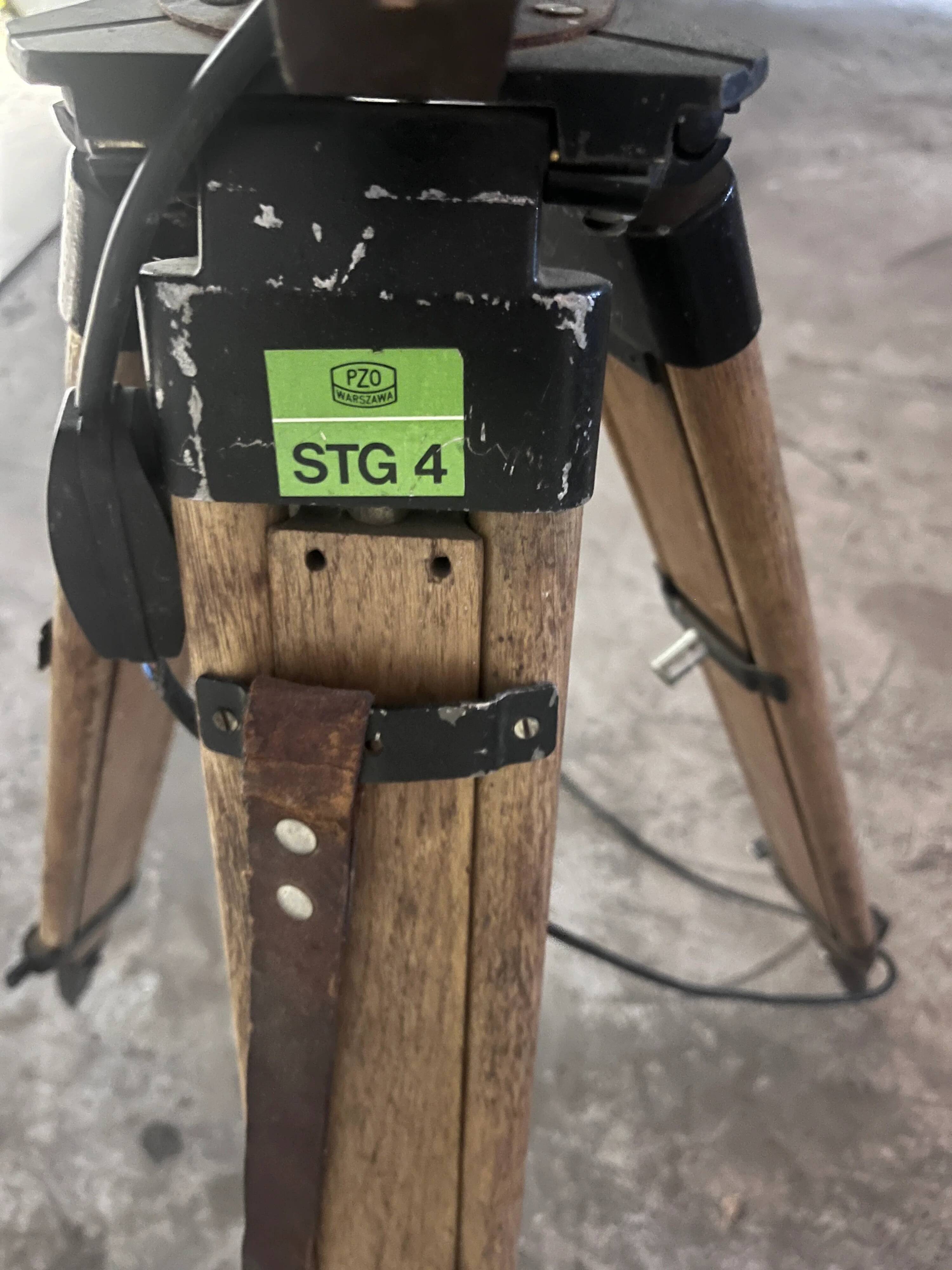 Industrial spotlight floor lamp on tripod PZO STG 4, Poland, 1970s