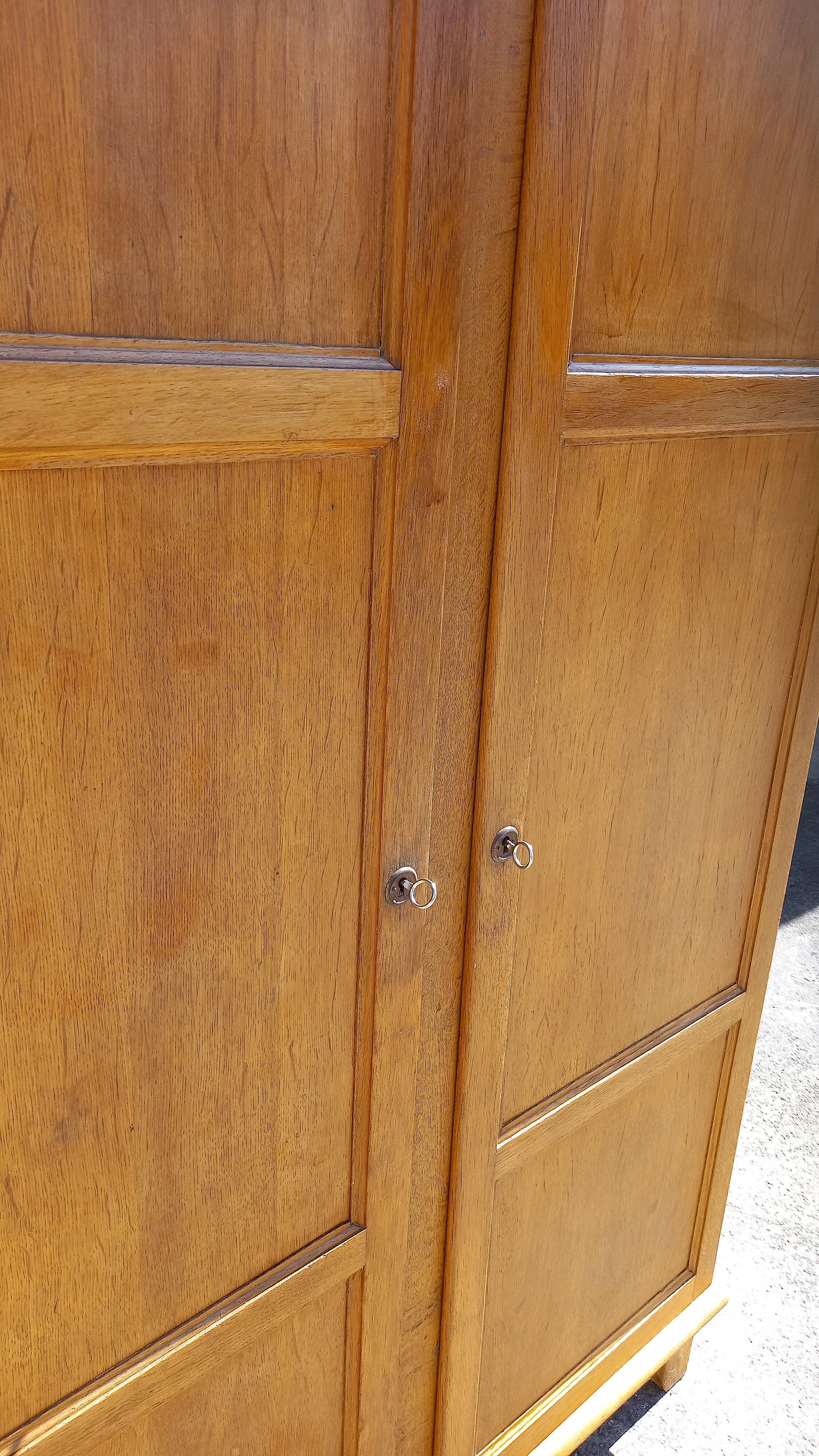 school cabinet of the 50s