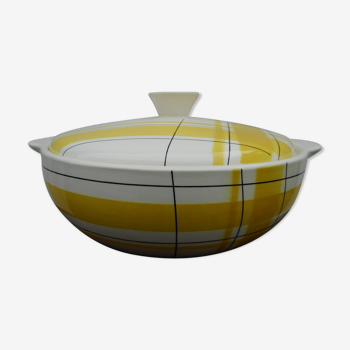 Salty earthenware soup tureen