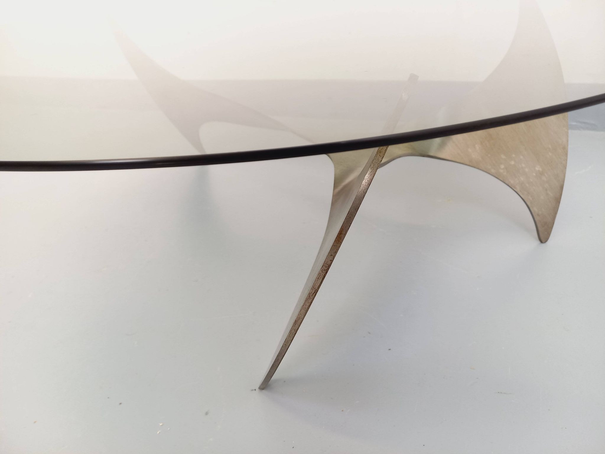 Table basse hélice vintage Propeller de Knut Hesterberg en acier et verre
