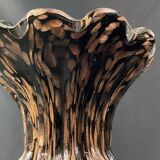 Vase signed in Murano Venice crystal with gold inclusion on a black background