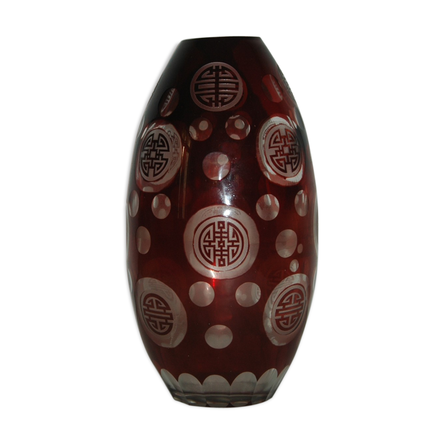 vase cut glass or bohemian crystal Chinese decoration Chinese glass