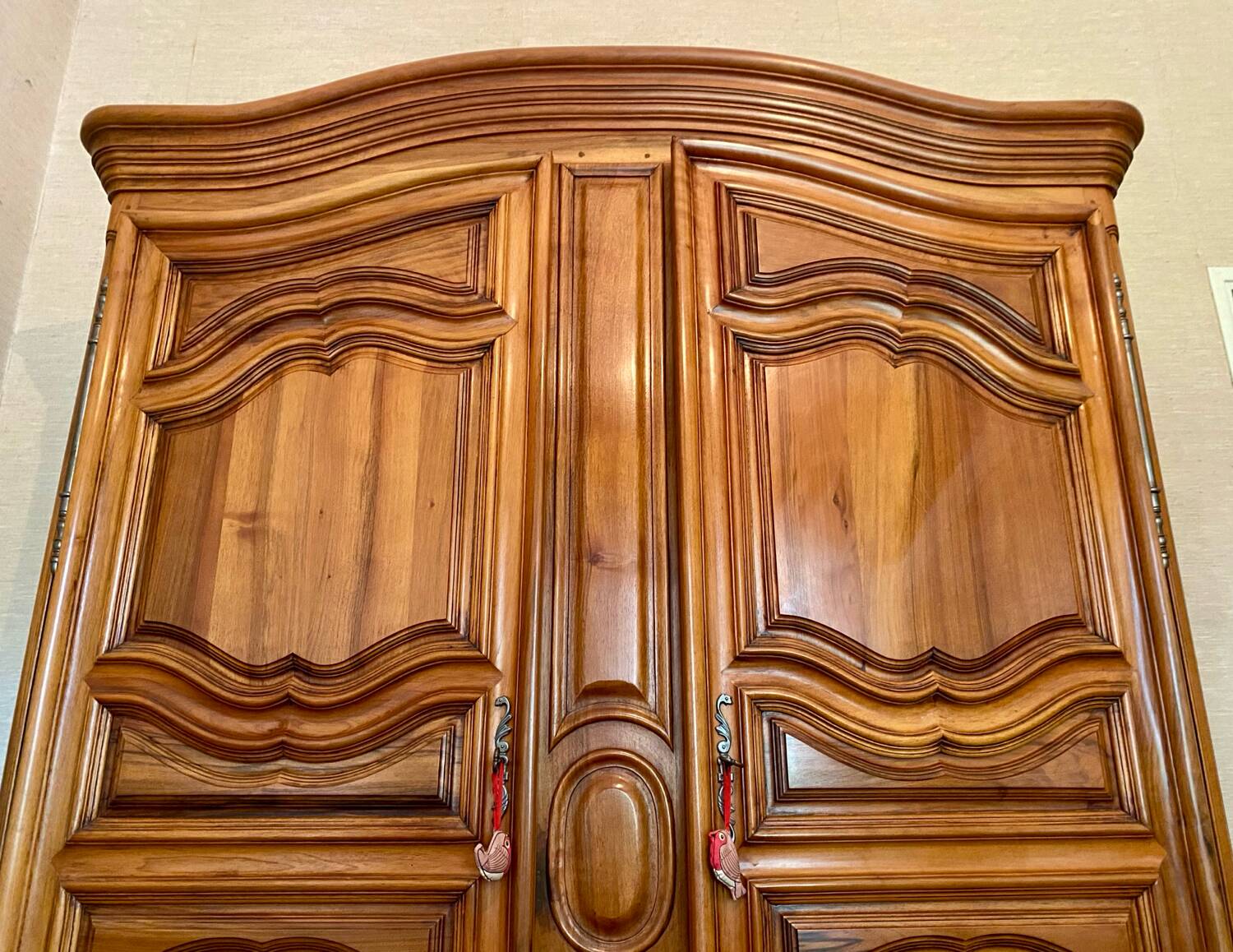 Antique wardrobe in solid oak and cherry (Louis XV style)