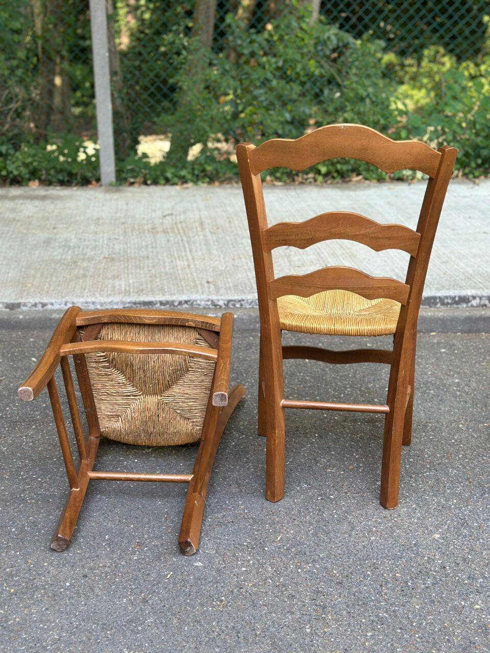4 solid wood kitchen chairs with rush seats