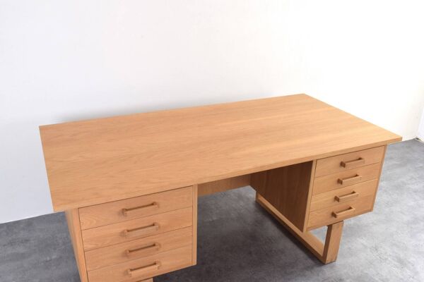 Bureau indépendant en chêne du milieu du siècle par Torben Valeur et Henning Jensen pour Dyr