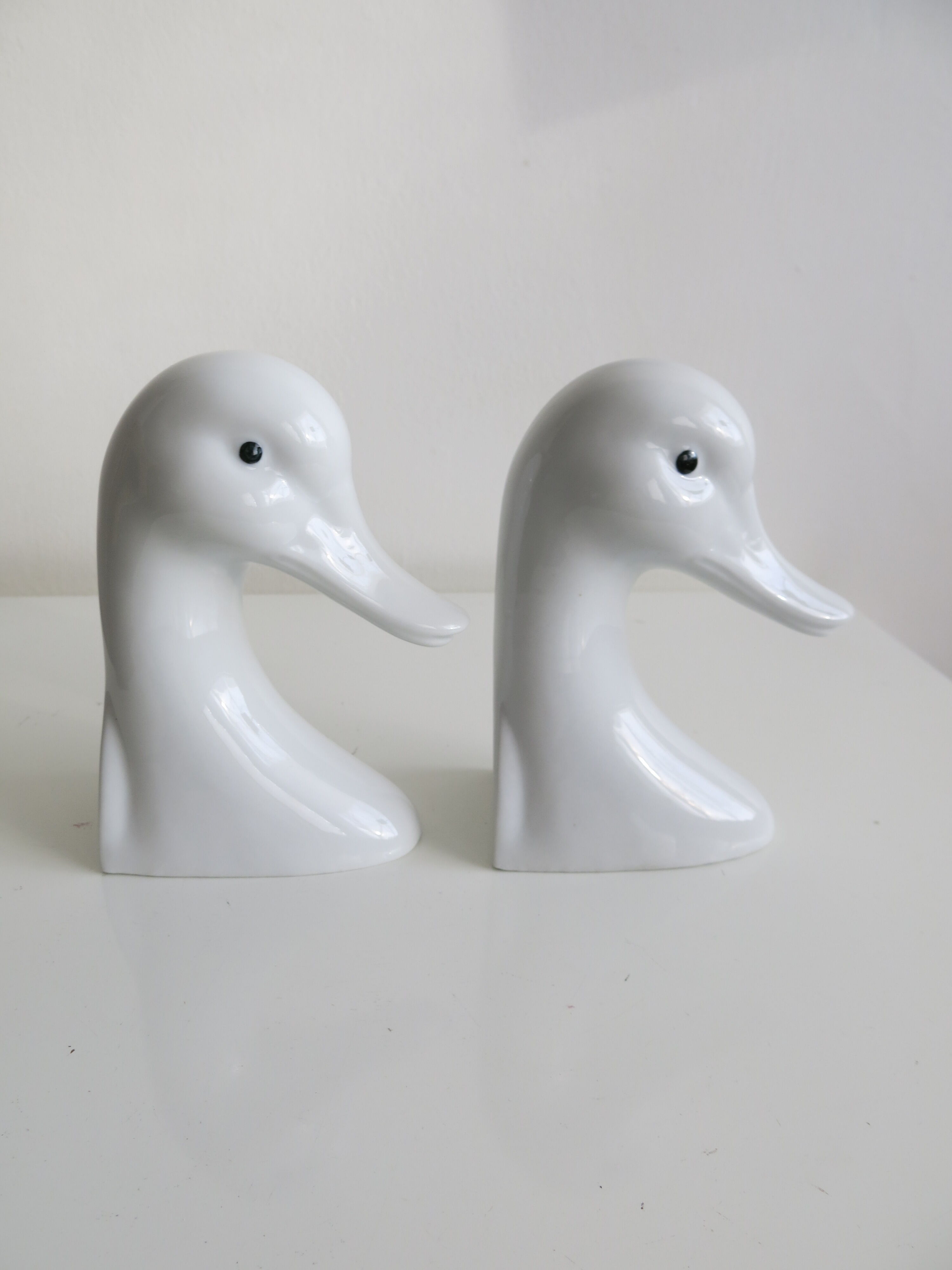Pair of swan bookends