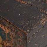 Antique oriental trunk in dark tones (c.1900) #4