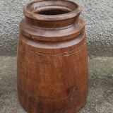 Grand pot ancien en bois