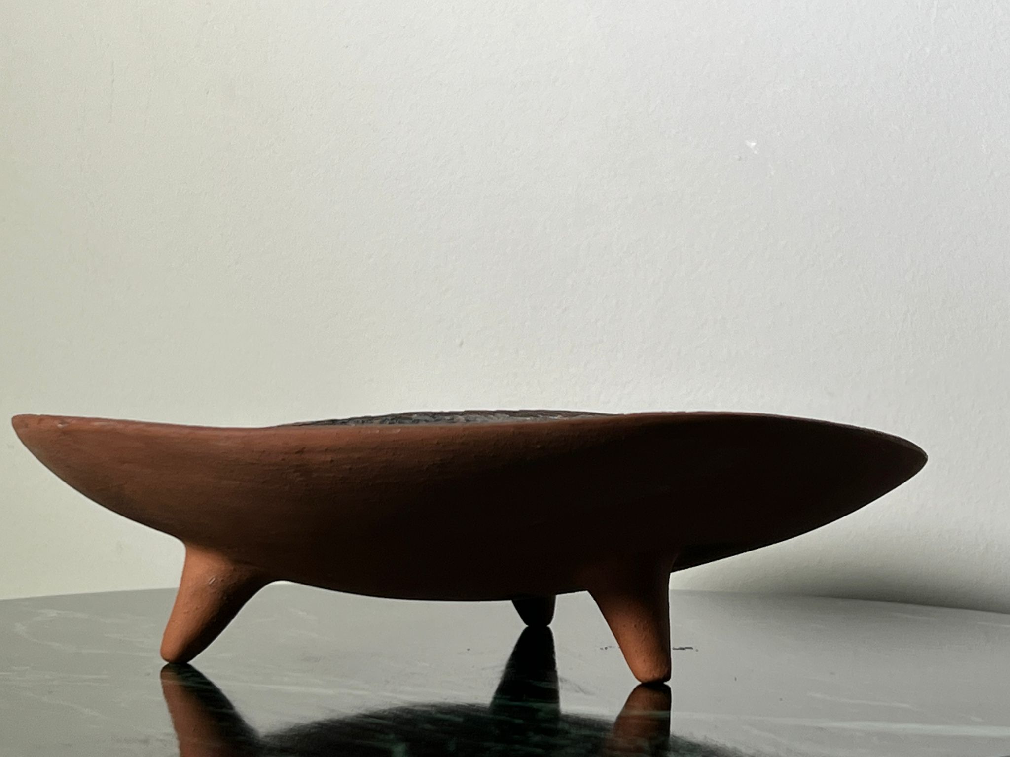 Coupe tripode en gres émaillé, céramique JS