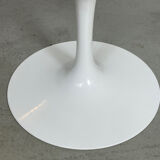 Eero Saarinen chaises tulipes en cuir blanc