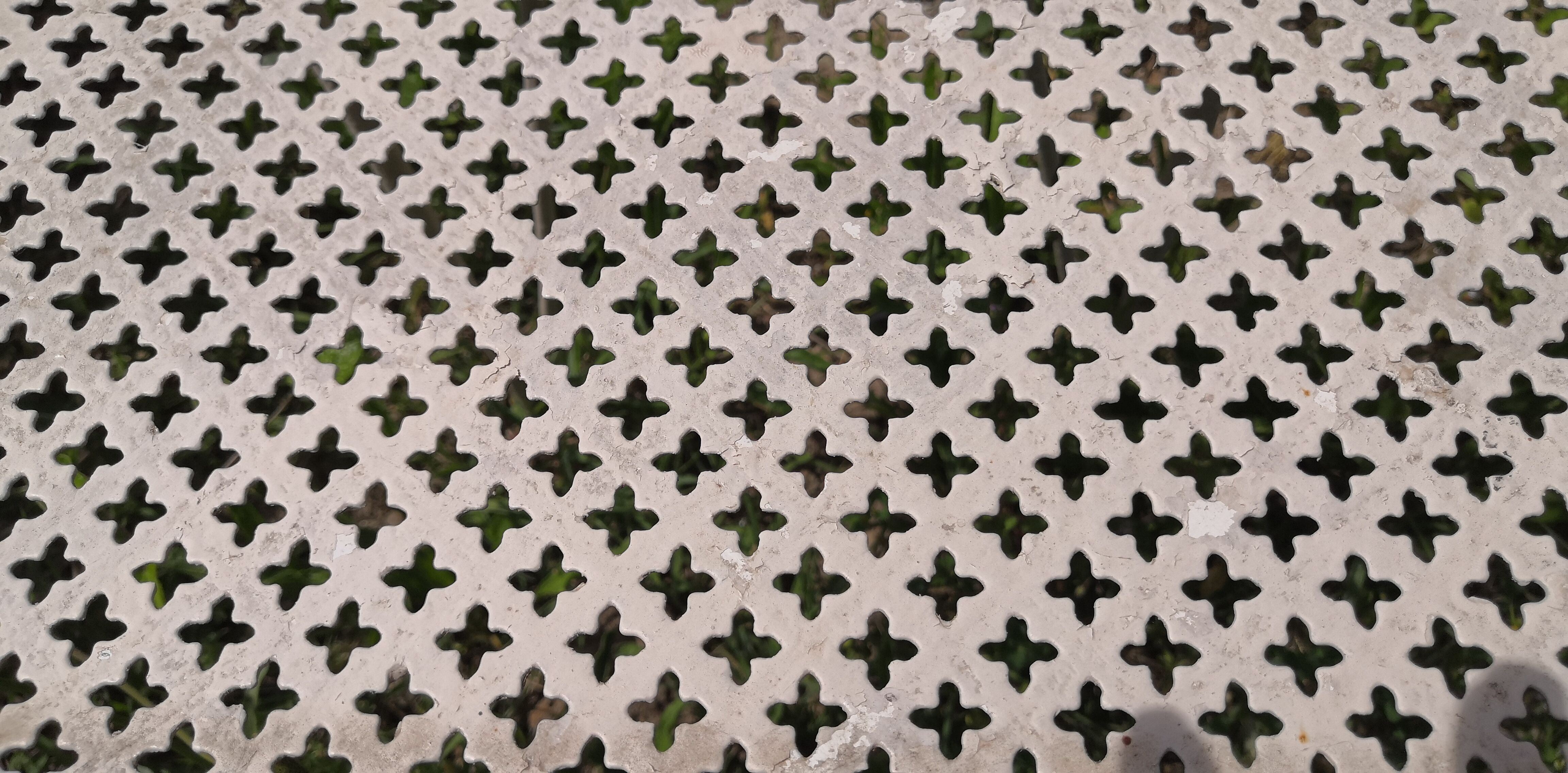 Perforated metal chairs clover backrest high 50s Set of 2