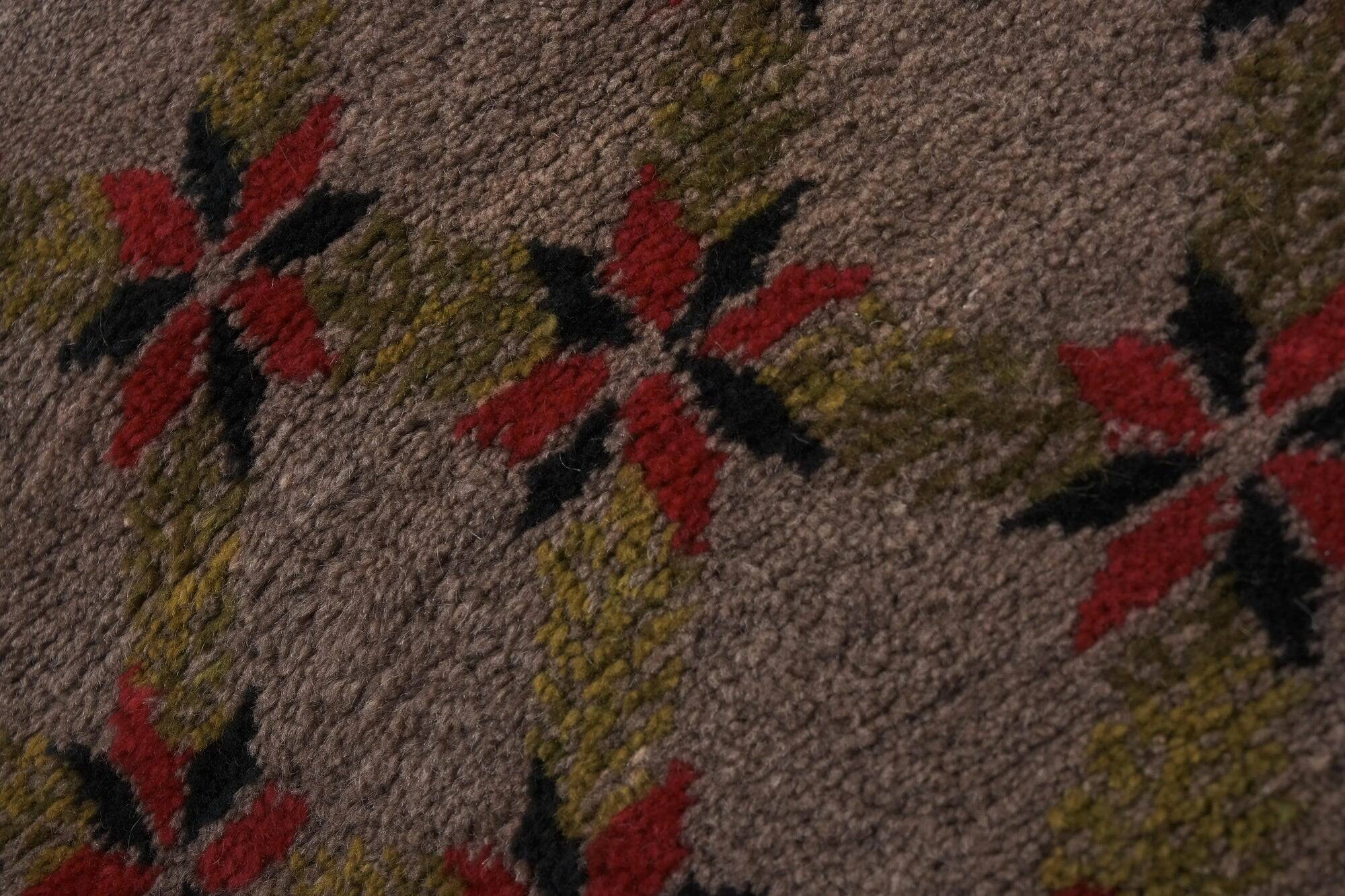 Vintage handmade Turkish rug 115x245 cm