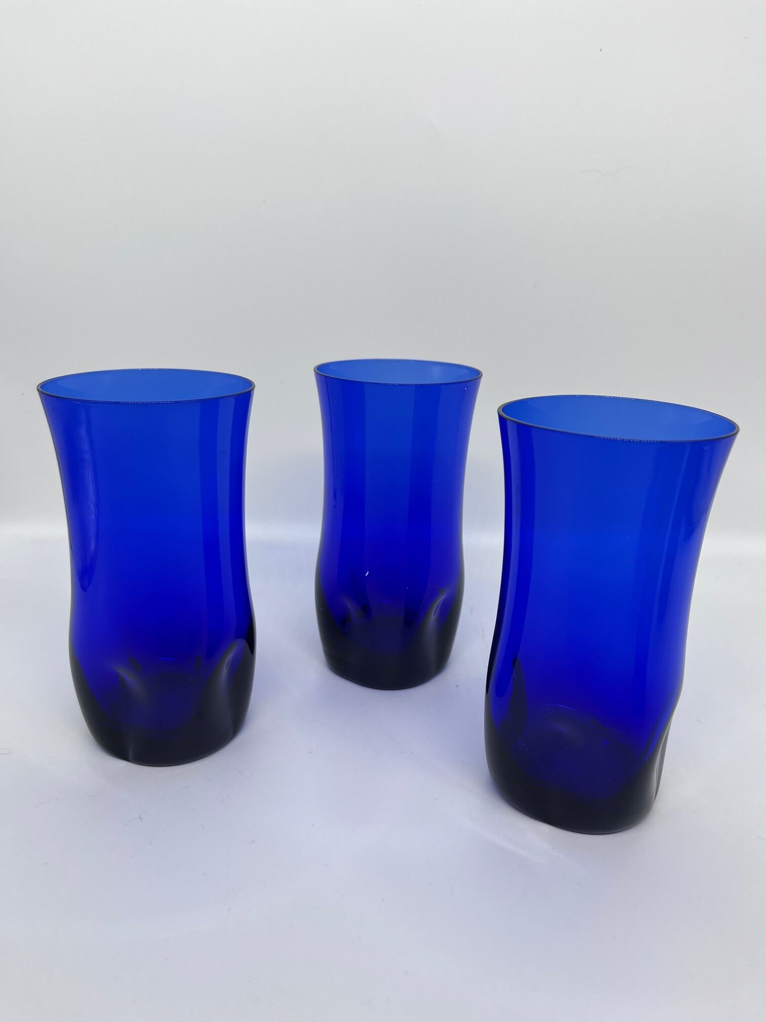 12 glass cups 70s