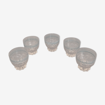 5 liqueur glasses